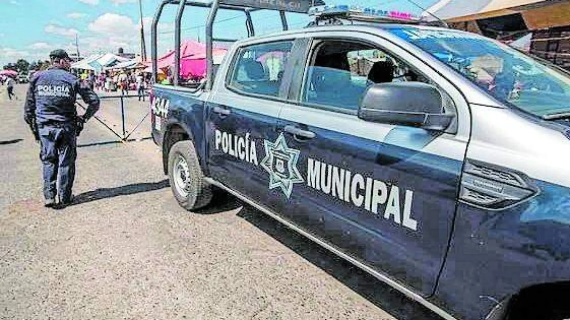 POLICIAS LO DETUVIERON